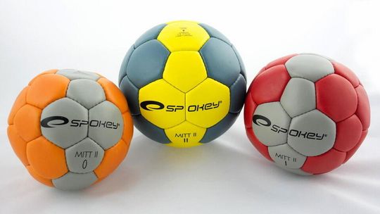 Rejonowe zawody w piłkę ręczną dziewcząt