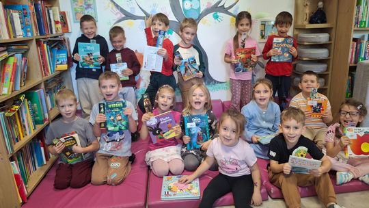 Wizyta w Gminnej Bibliotece Publicznej  6-latków B