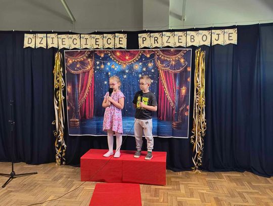V Przedszkolny Przegląd Piosenki "Dziecięce przeboje"