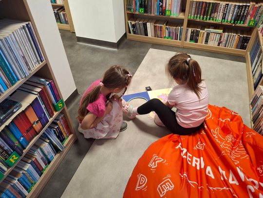 Wizyta w Gminnej Bibliotece Publicznej  6-latków B