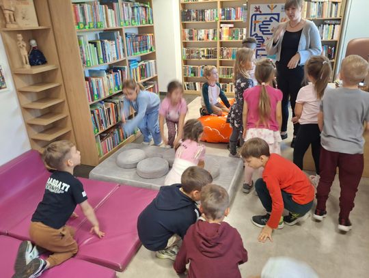 Wizyta w Gminnej Bibliotece Publicznej  6-latków B