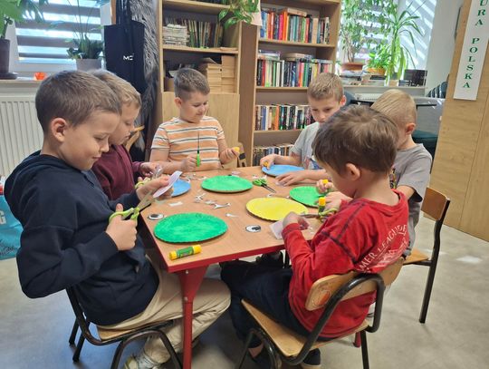 Wizyta w Gminnej Bibliotece Publicznej  6-latków B