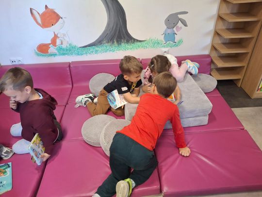 Wizyta w Gminnej Bibliotece Publicznej  6-latków B
